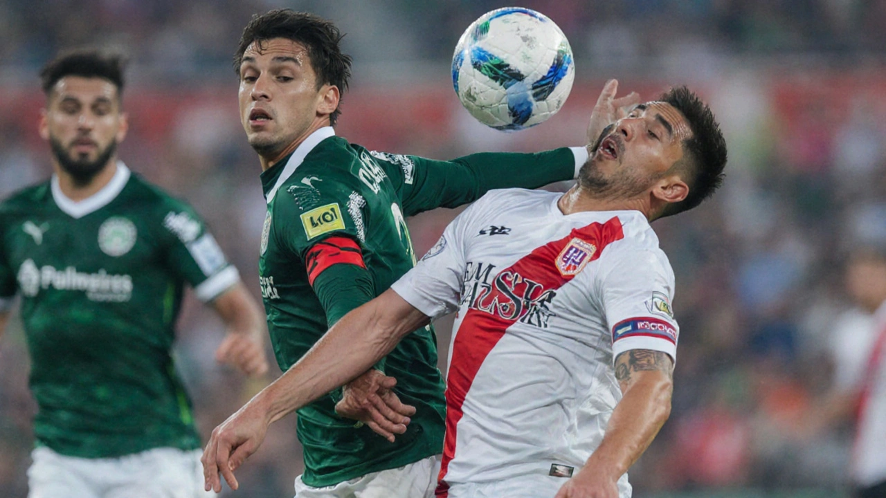 Cicinho prevê eliminação do Palmeiras contra River Plate na Libertadores